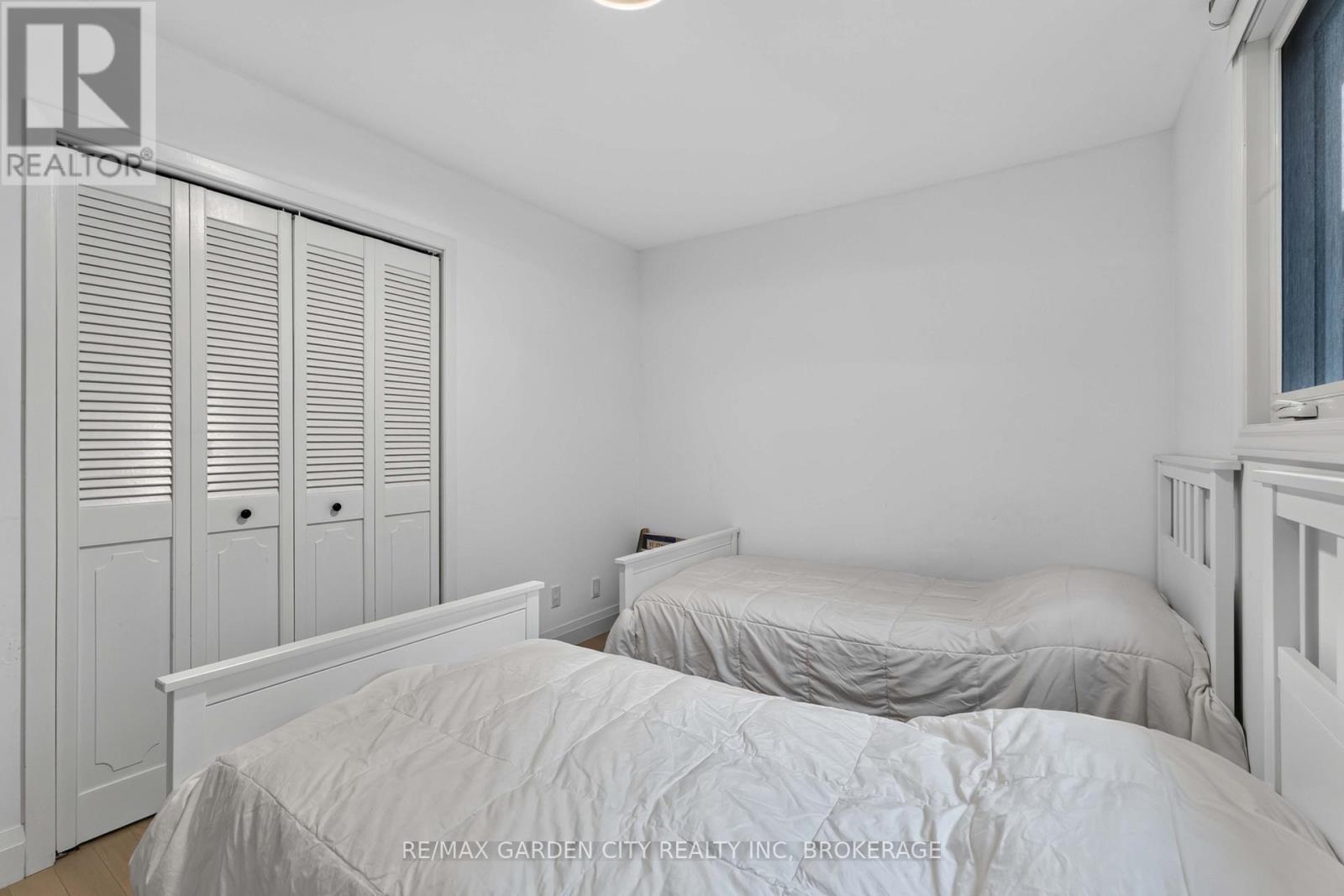 3 Fallingbrook Drive Property Photo 22