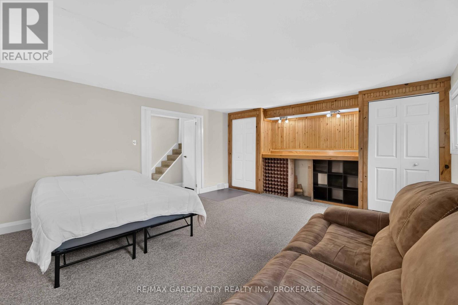 3 Fallingbrook Drive Property Photo 28