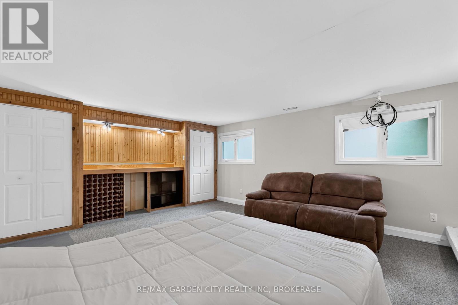 3 Fallingbrook Drive Property Photo 29