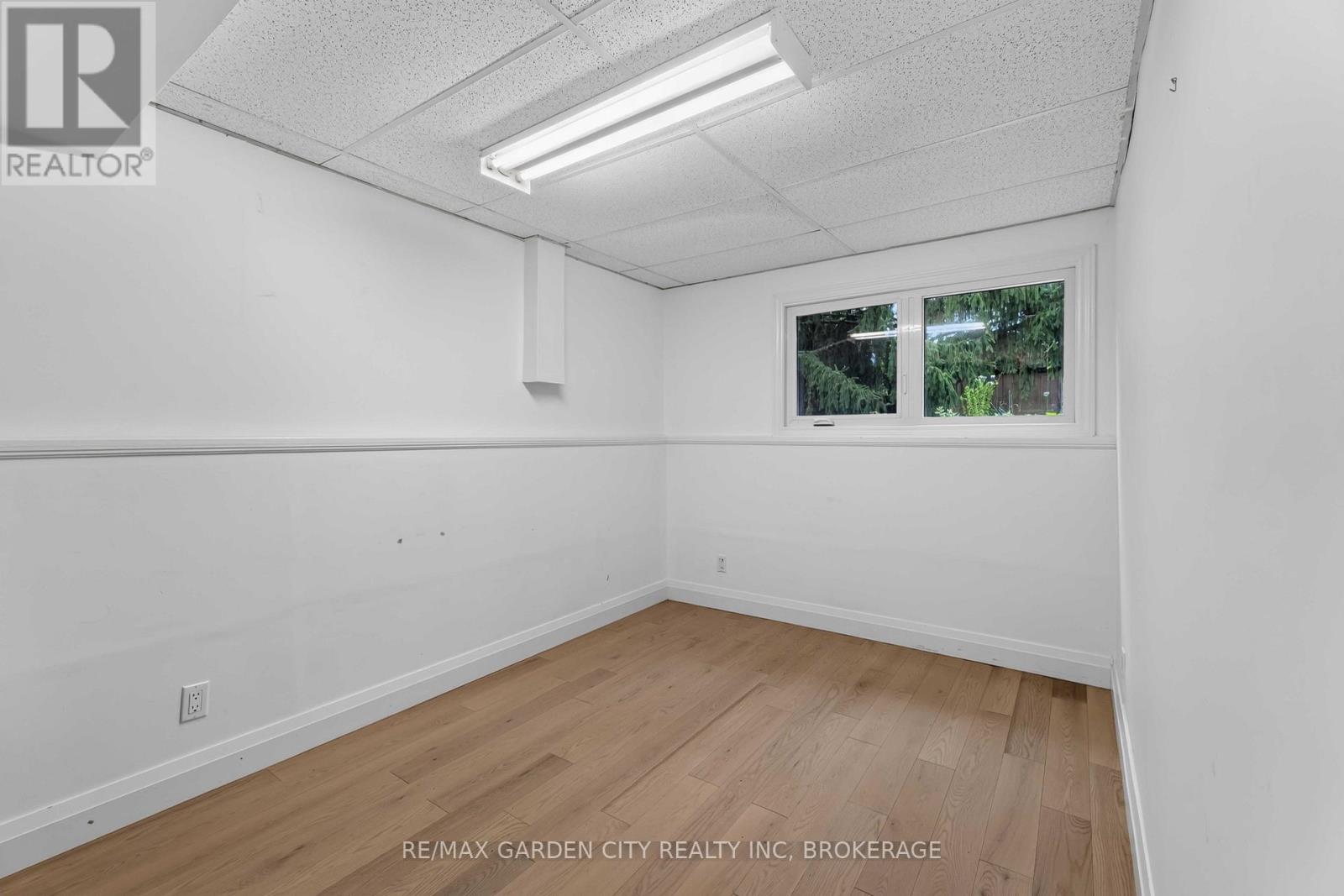 3 Fallingbrook Drive Property Photo 30