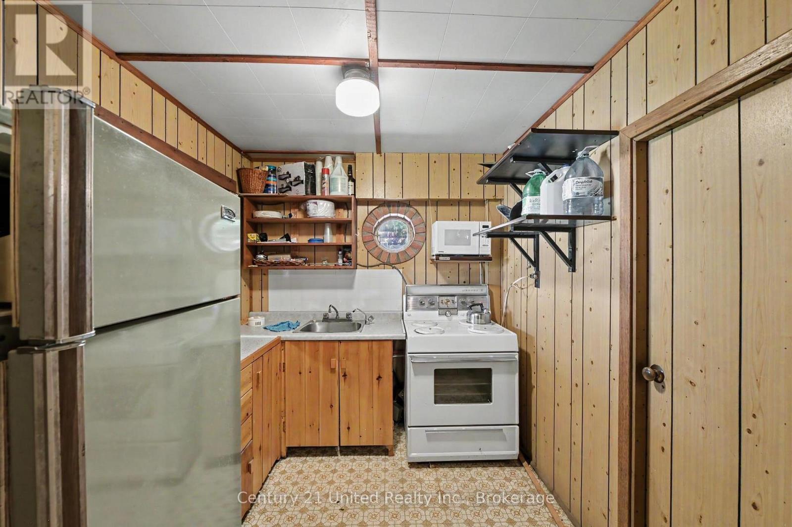 176 Robins Road Property Photo 32