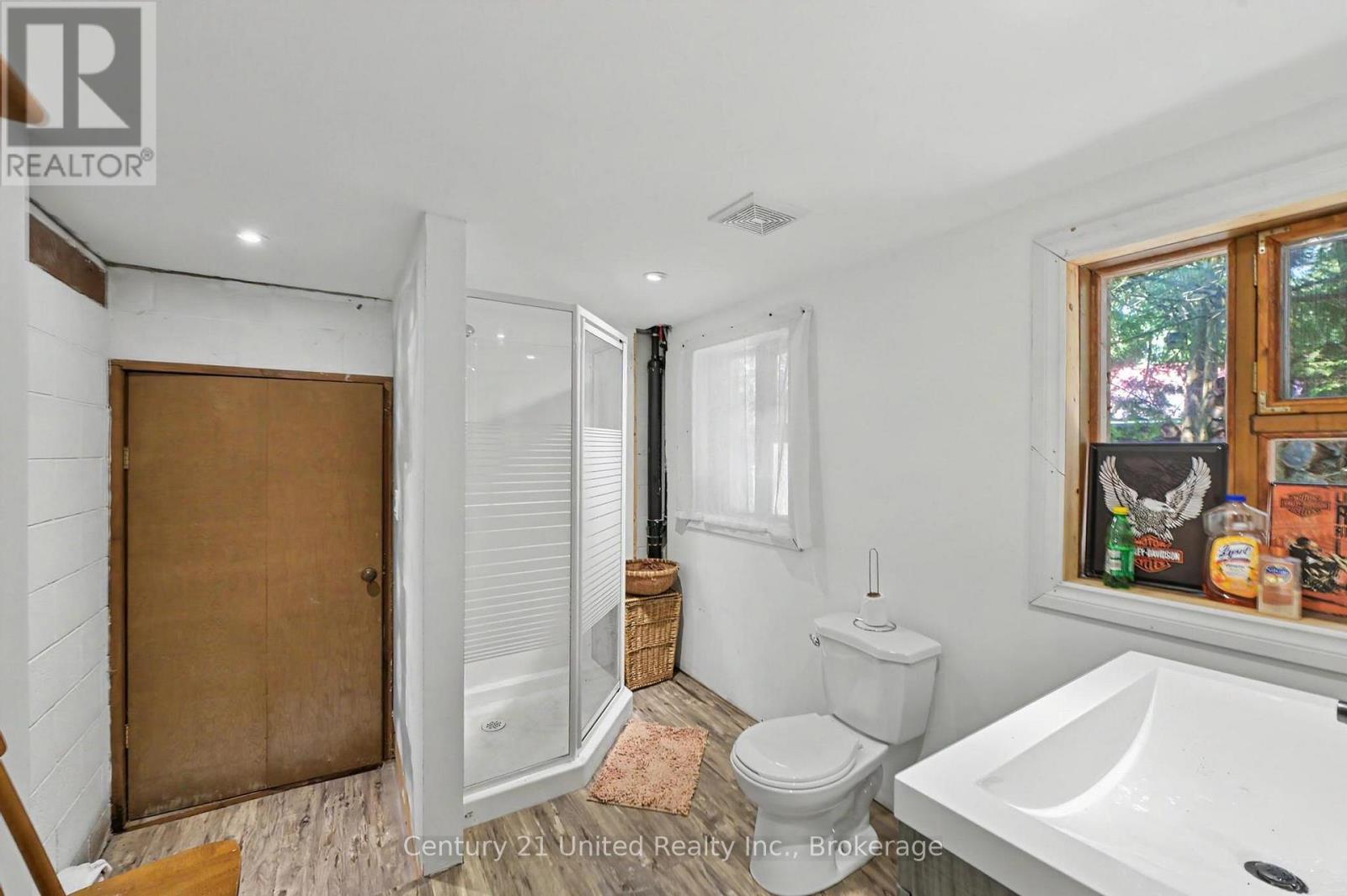 176 Robins Road Property Photo 34