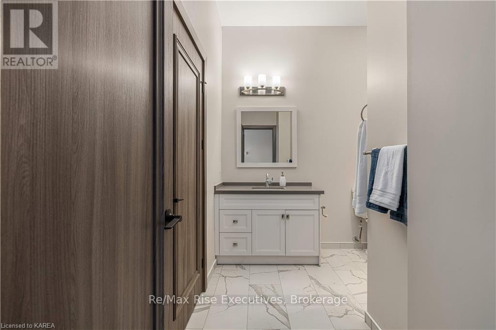 110 - 820 Gardiners Road Property Photo 20