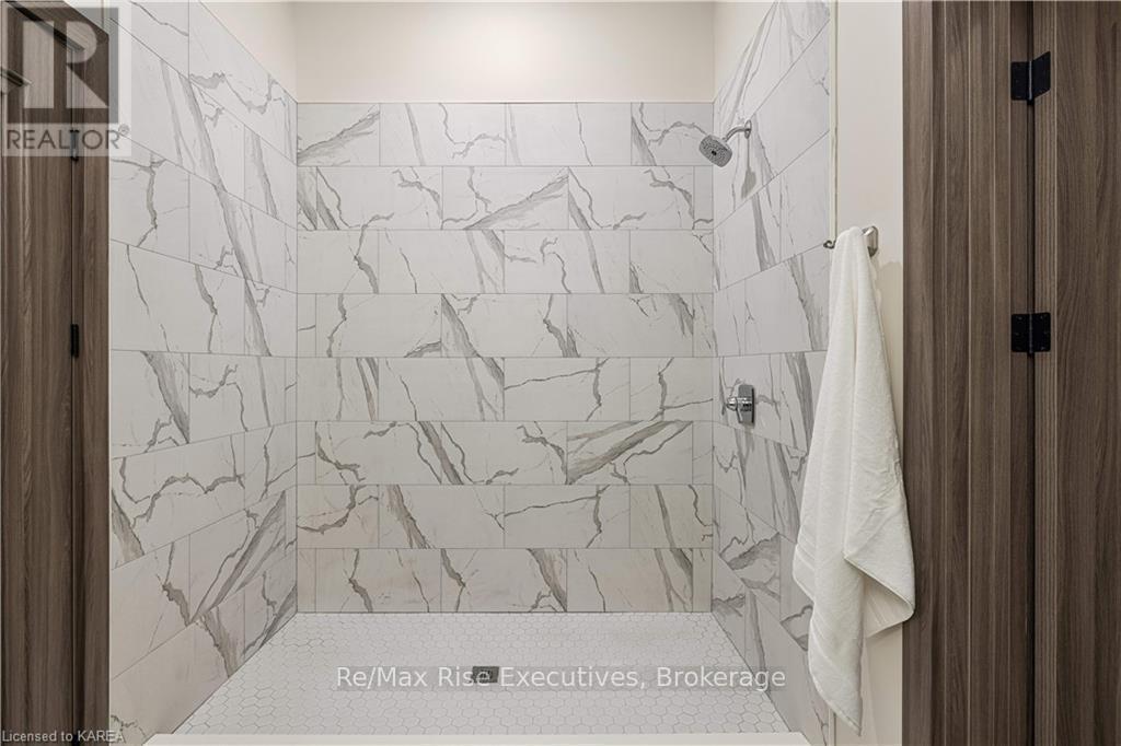 110 - 820 Gardiners Road Property Photo 33