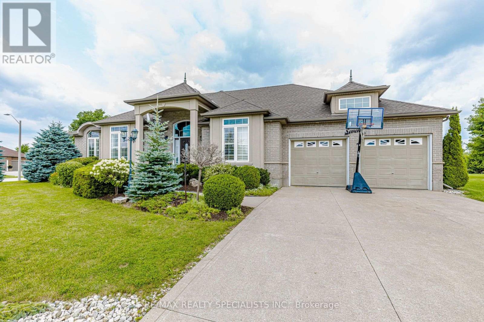7 Snyder Court Property Photo 6