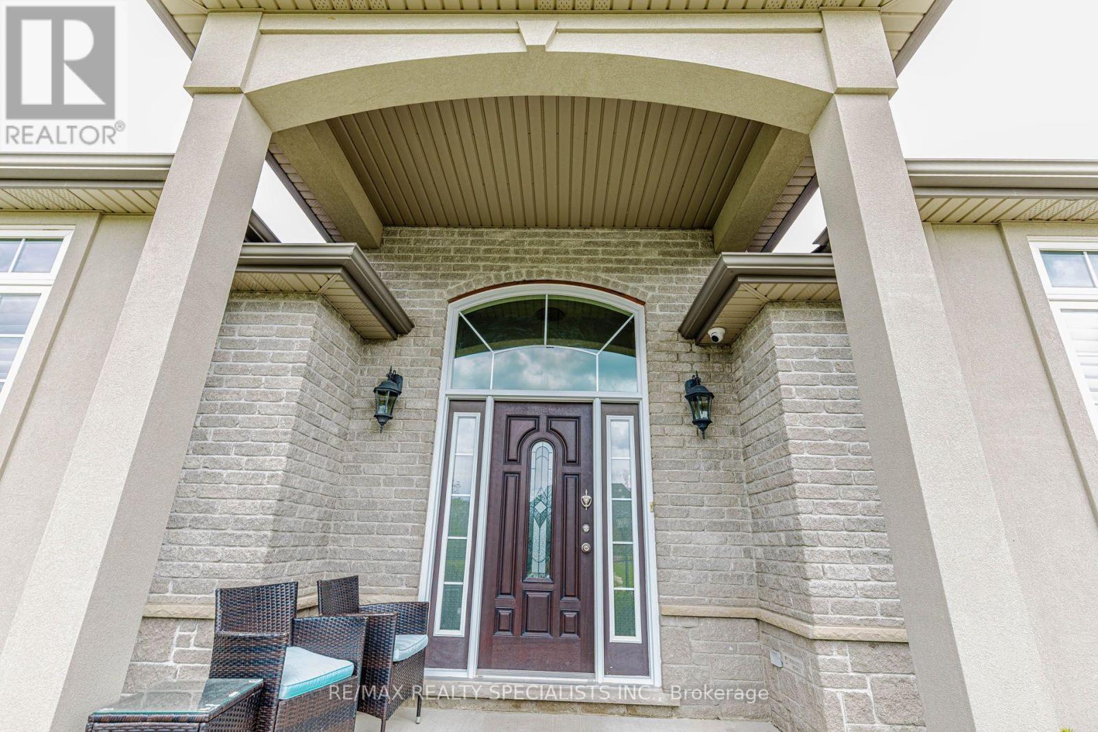 7 Snyder Court Property Photo 9