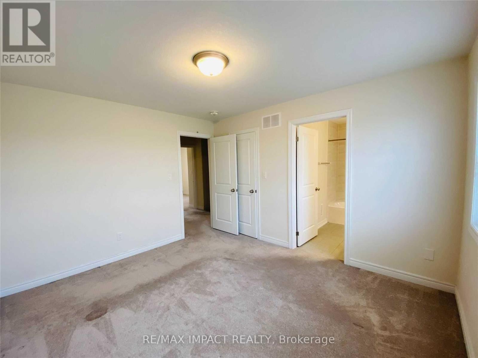 867 Broadway Boulevard Property Photo 12