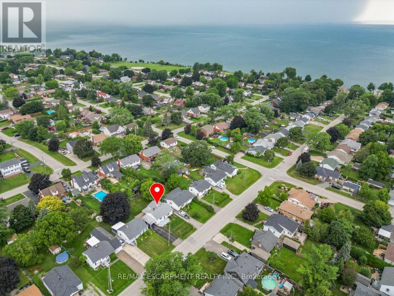 23 Lakeview Avenue Property Photo 4