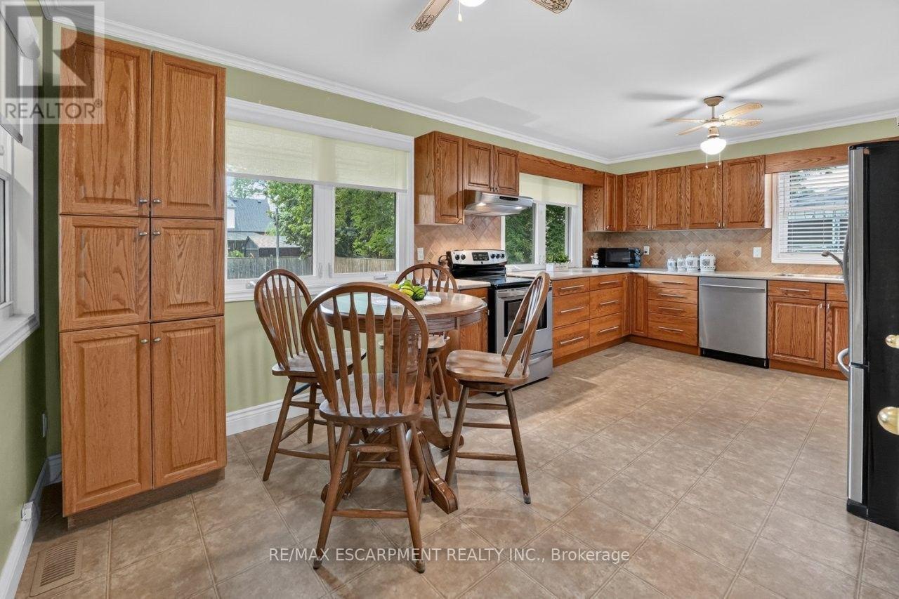 23 Lakeview Avenue Property Photo 7