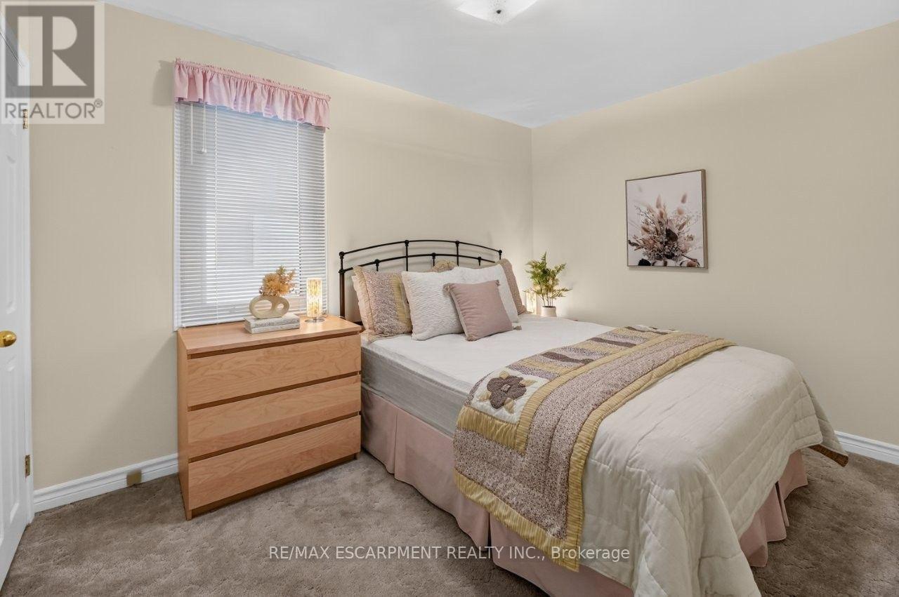23 Lakeview Avenue Property Photo 17