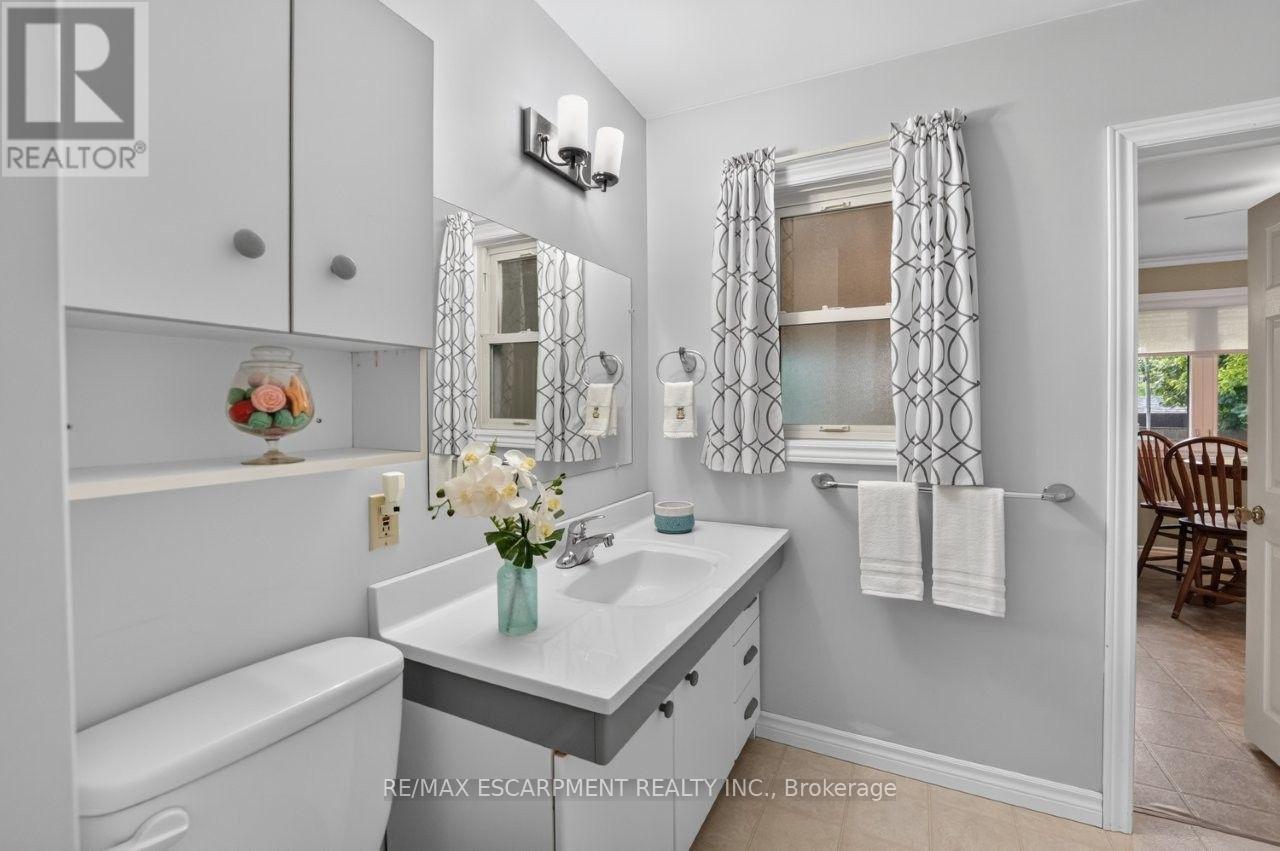 23 Lakeview Avenue Property Photo 18
