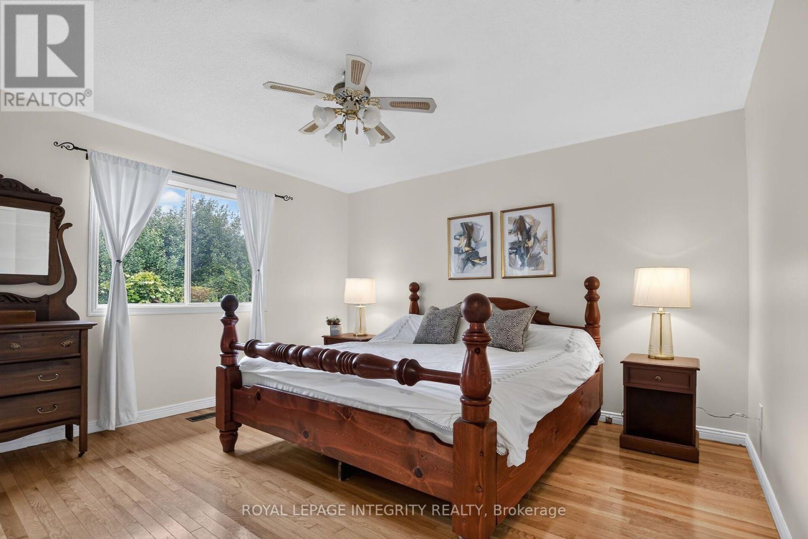 333 Charron Street Property Photo 14