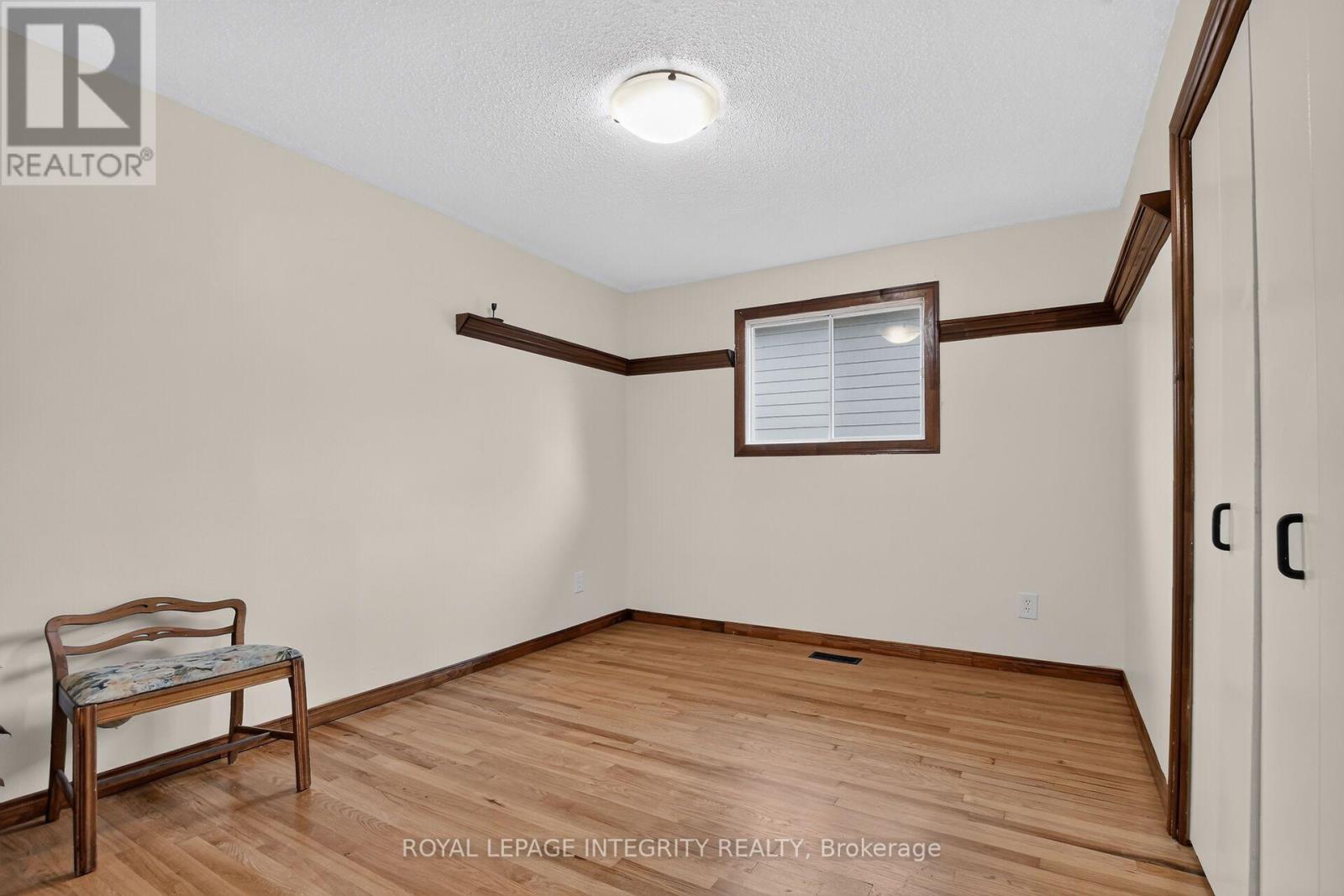 333 Charron Street Property Photo 18