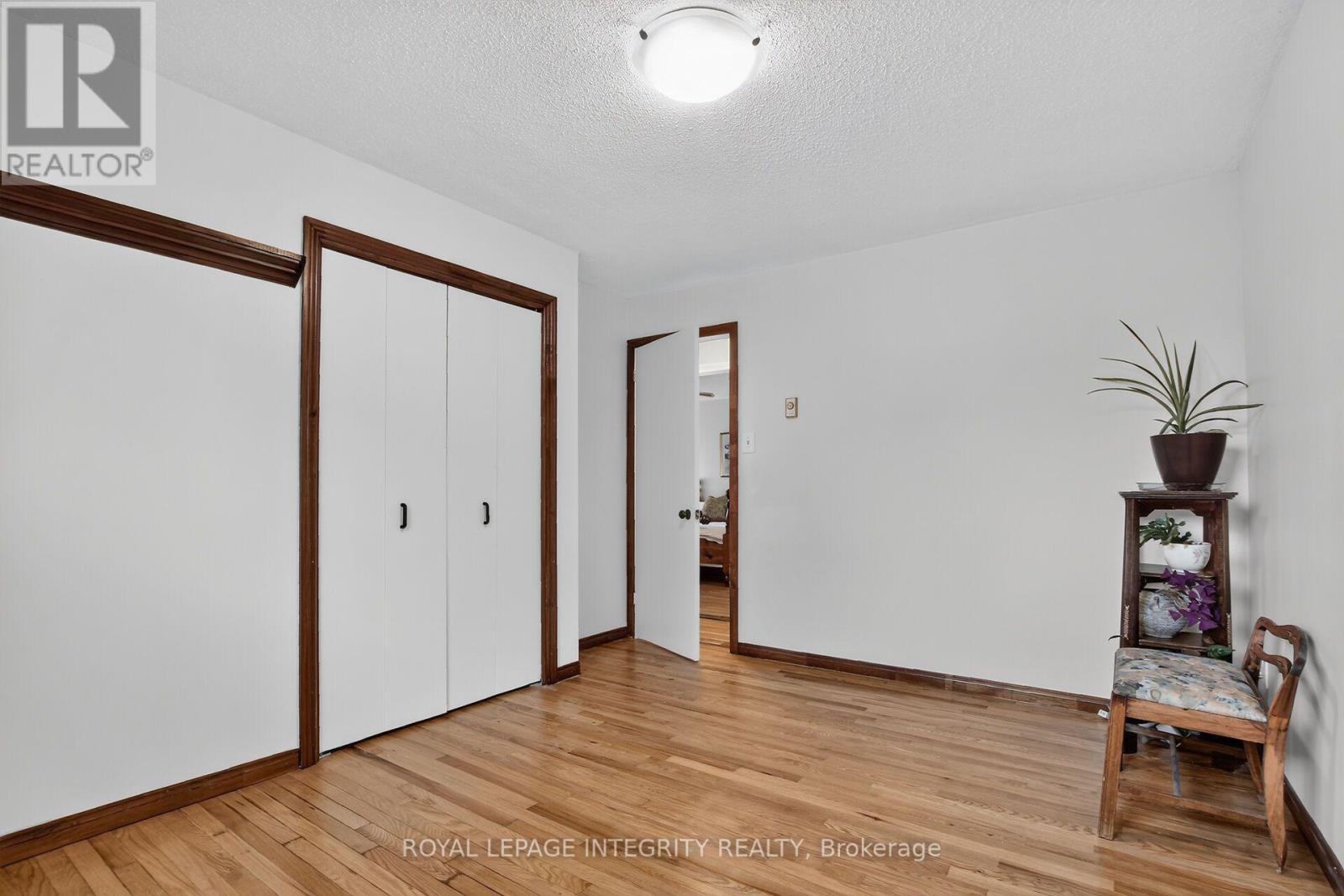 333 Charron Street Property Photo 20