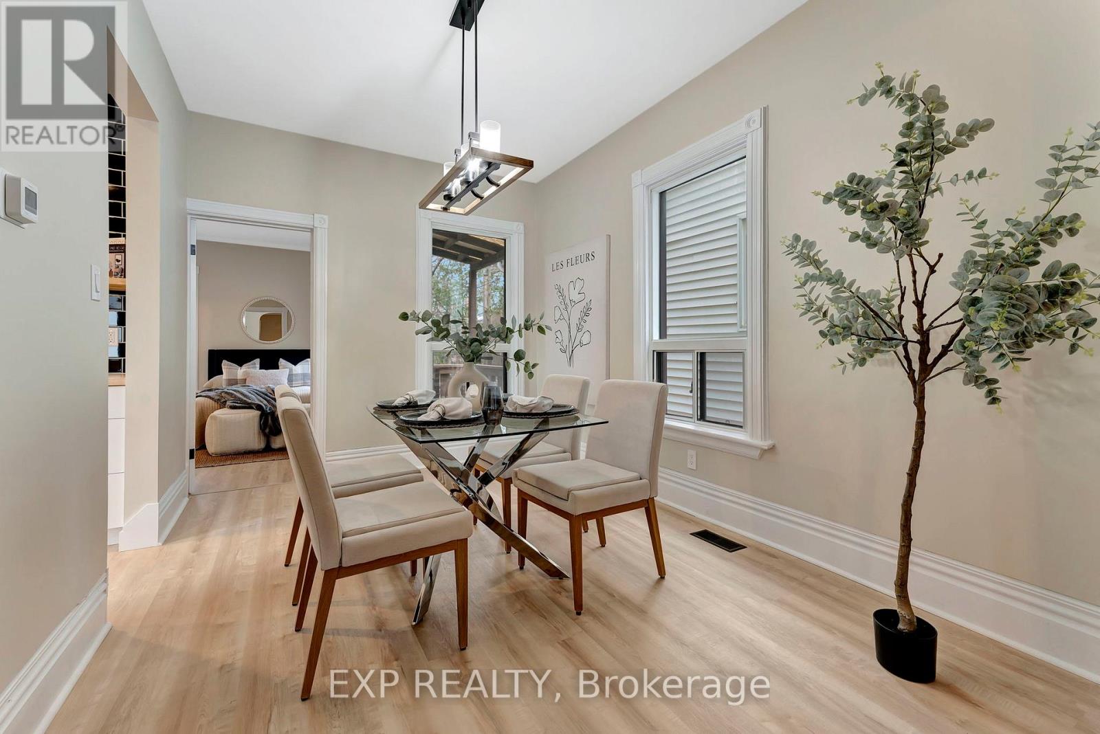 142 Sanford Avenue N Property Photo 10