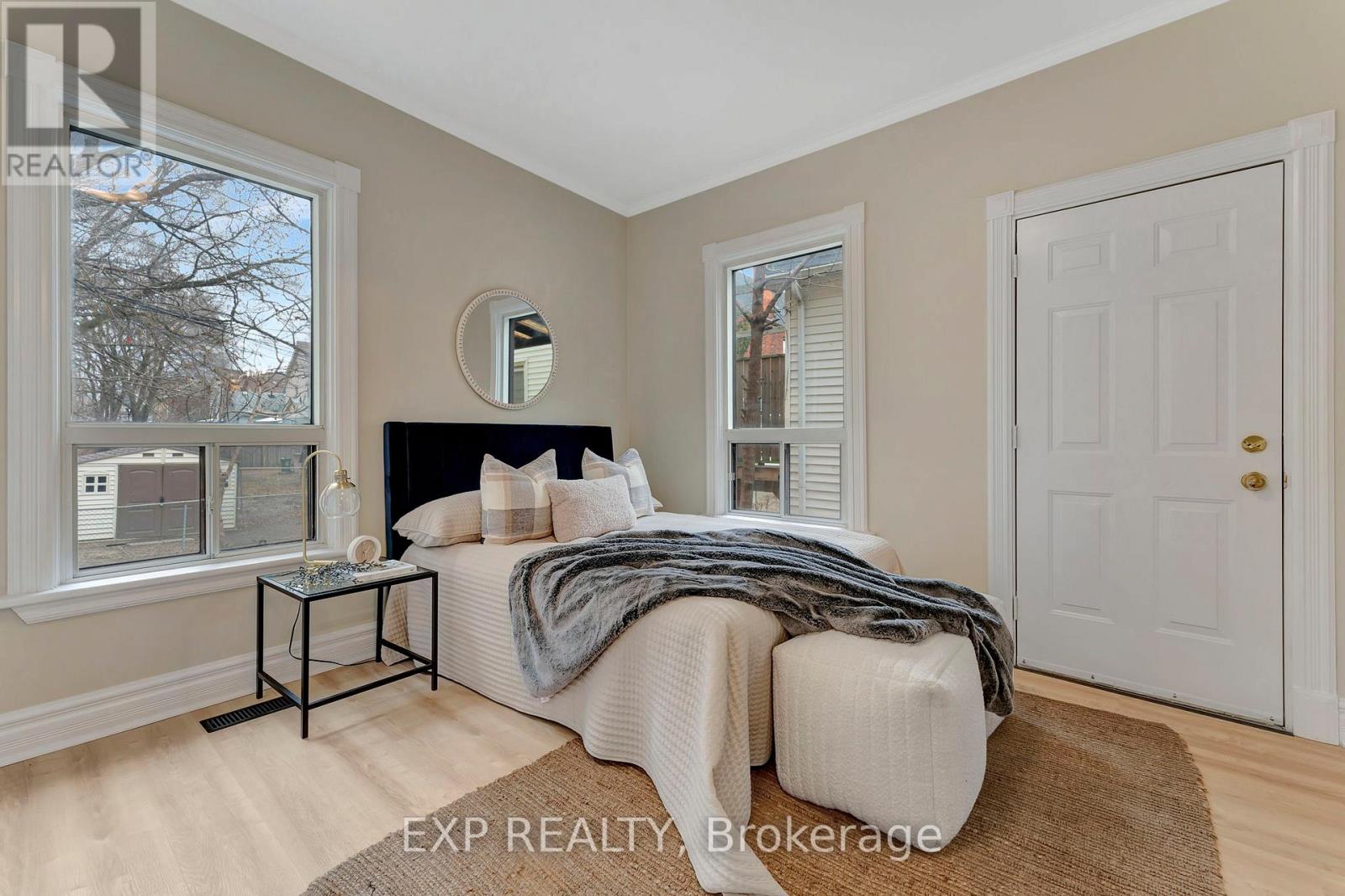 142 Sanford Avenue N Property Photo 21