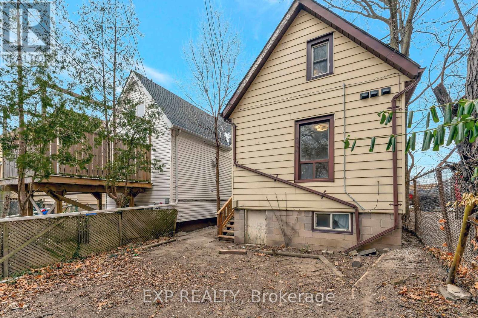 142 Sanford Avenue N Property Photo 30