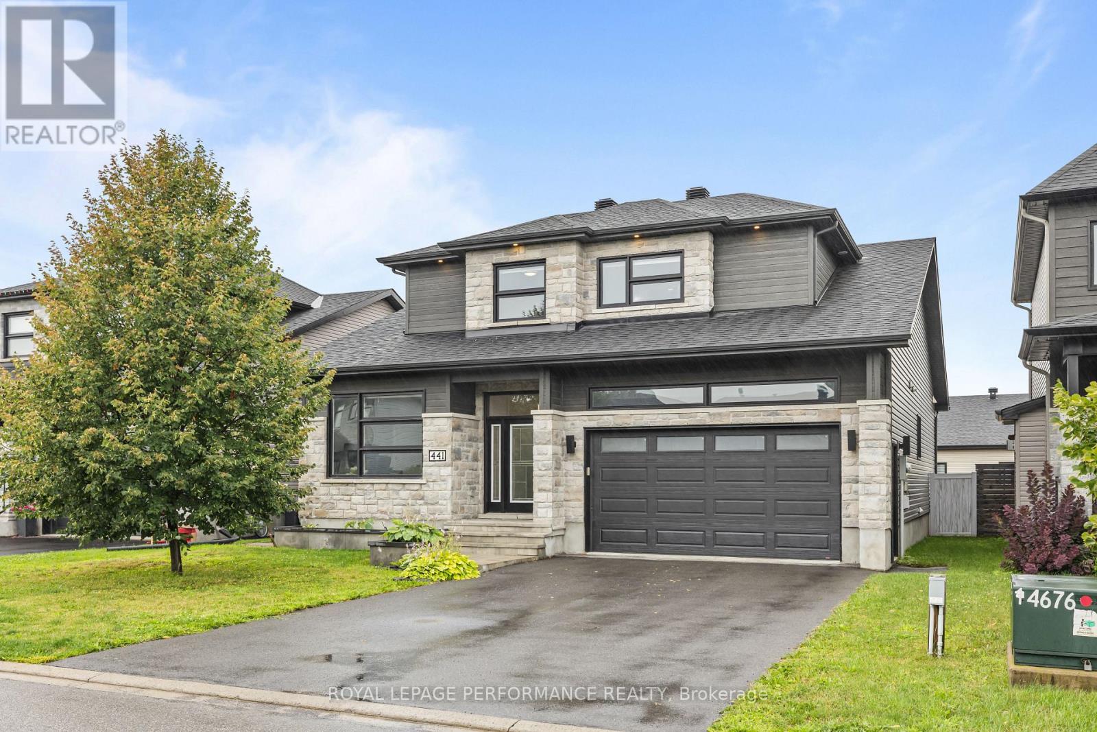 441 Bruges Street Property Photo