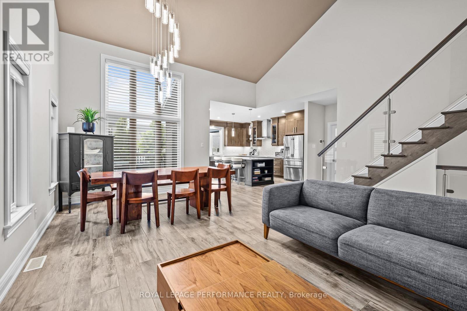 441 Bruges Street Property Photo 8