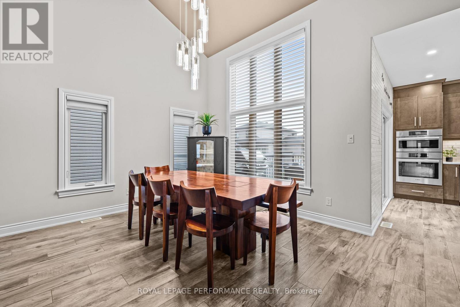 441 Bruges Street Property Photo 11