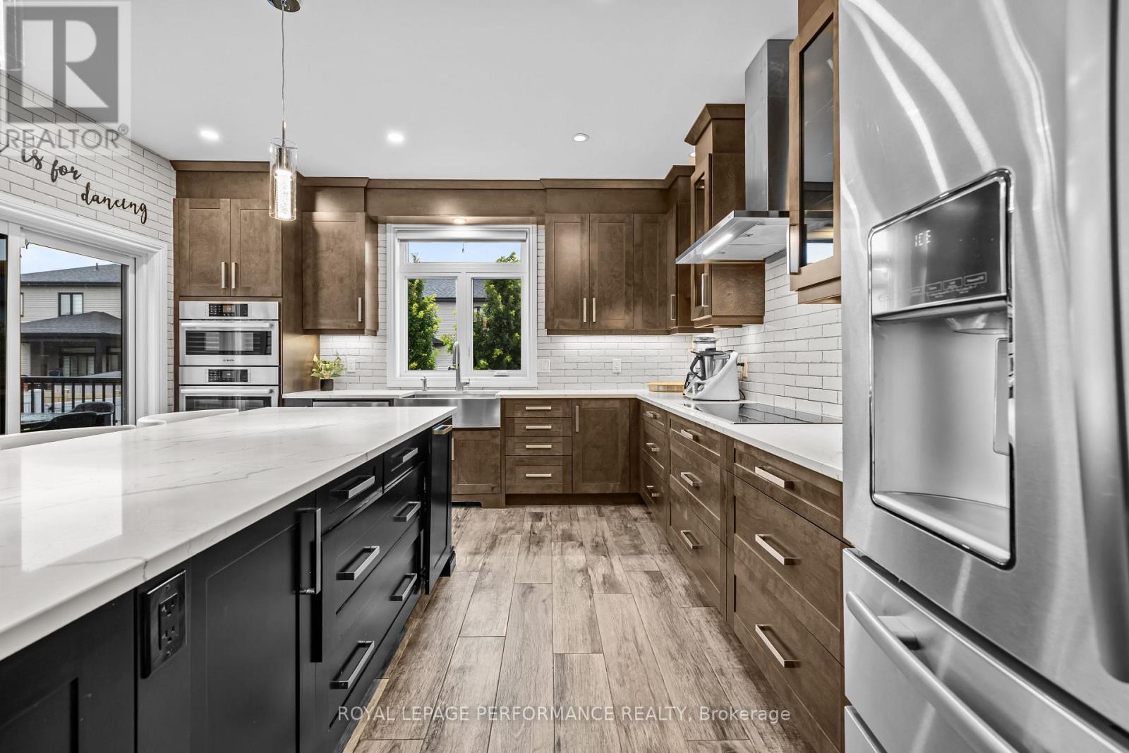 441 Bruges Street Property Photo 13