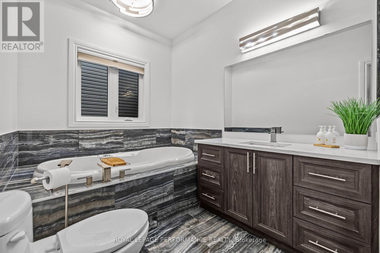 441 Bruges Street Property Photo 18