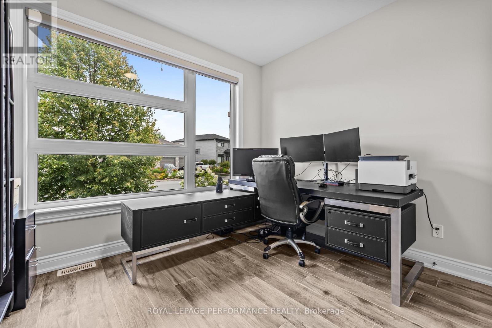 441 Bruges Street Property Photo 19