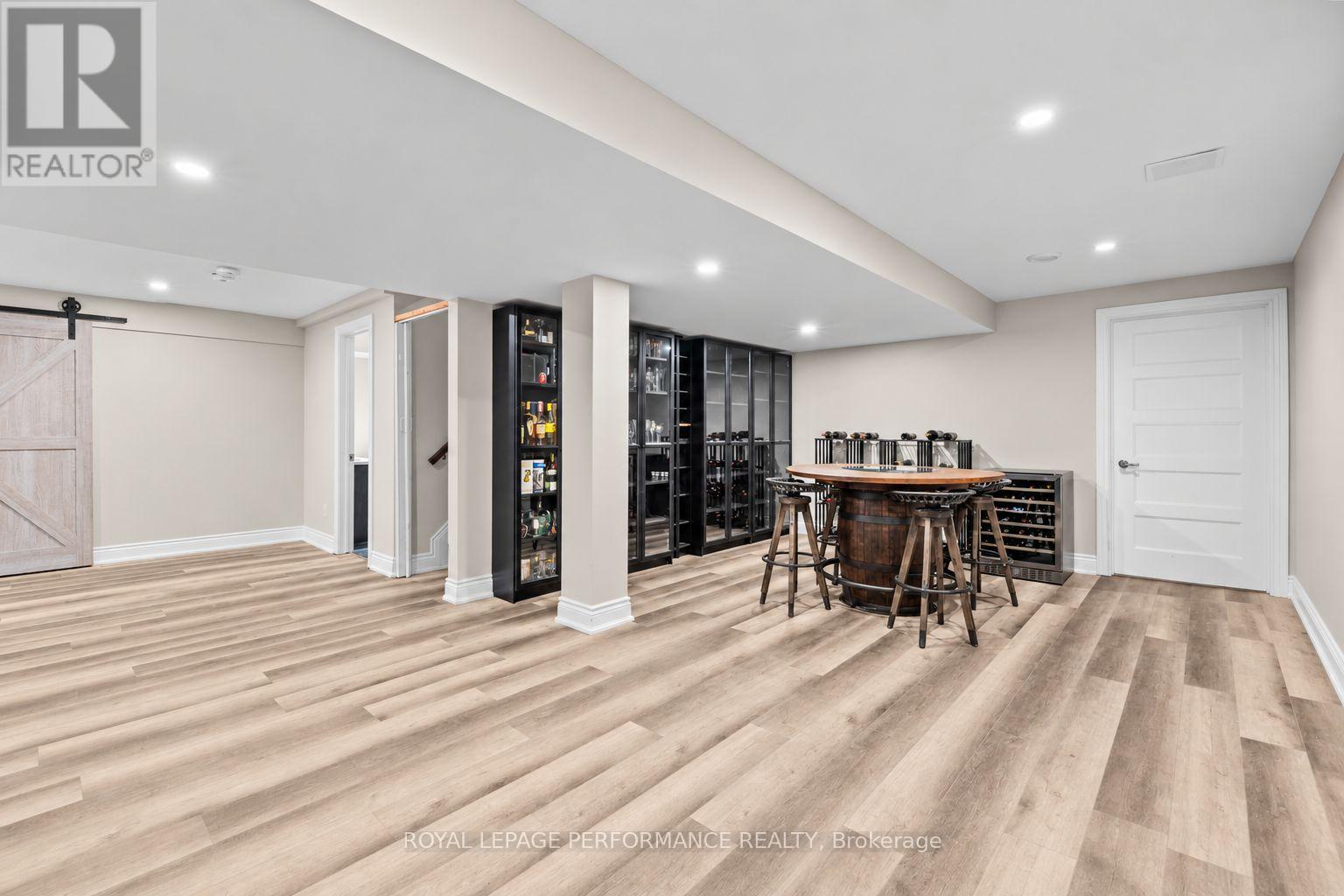 441 Bruges Street Property Photo 29