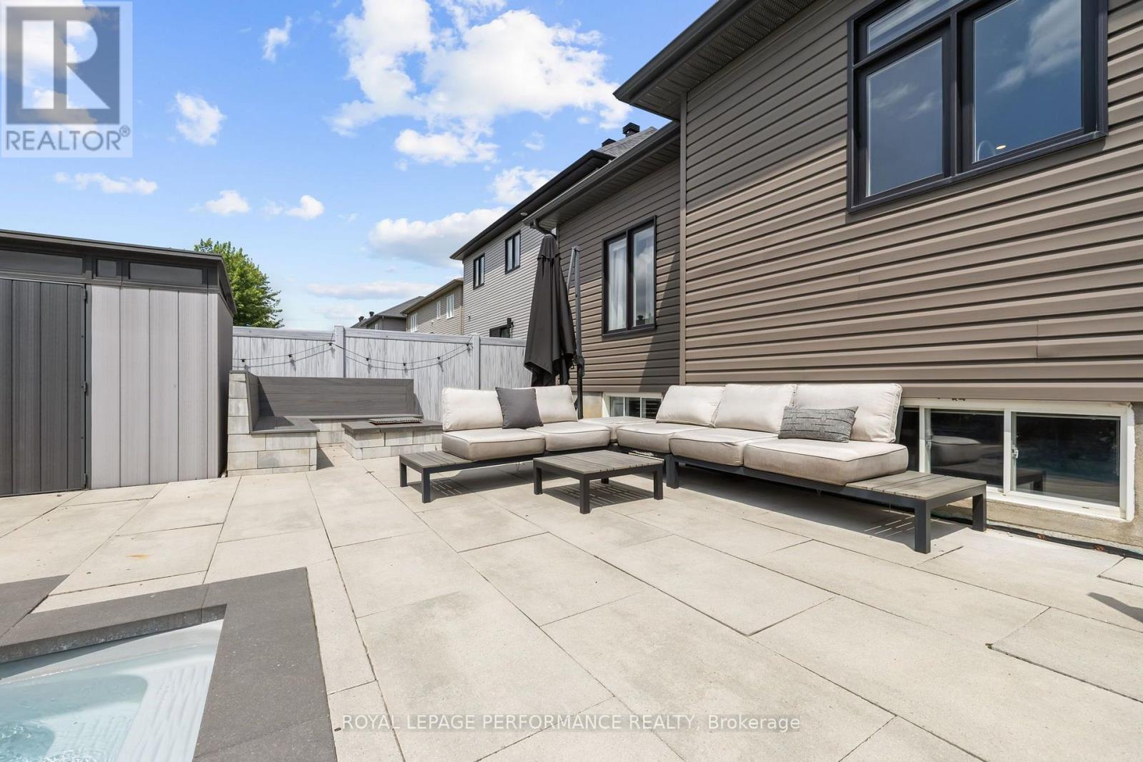 441 Bruges Street Property Photo 40