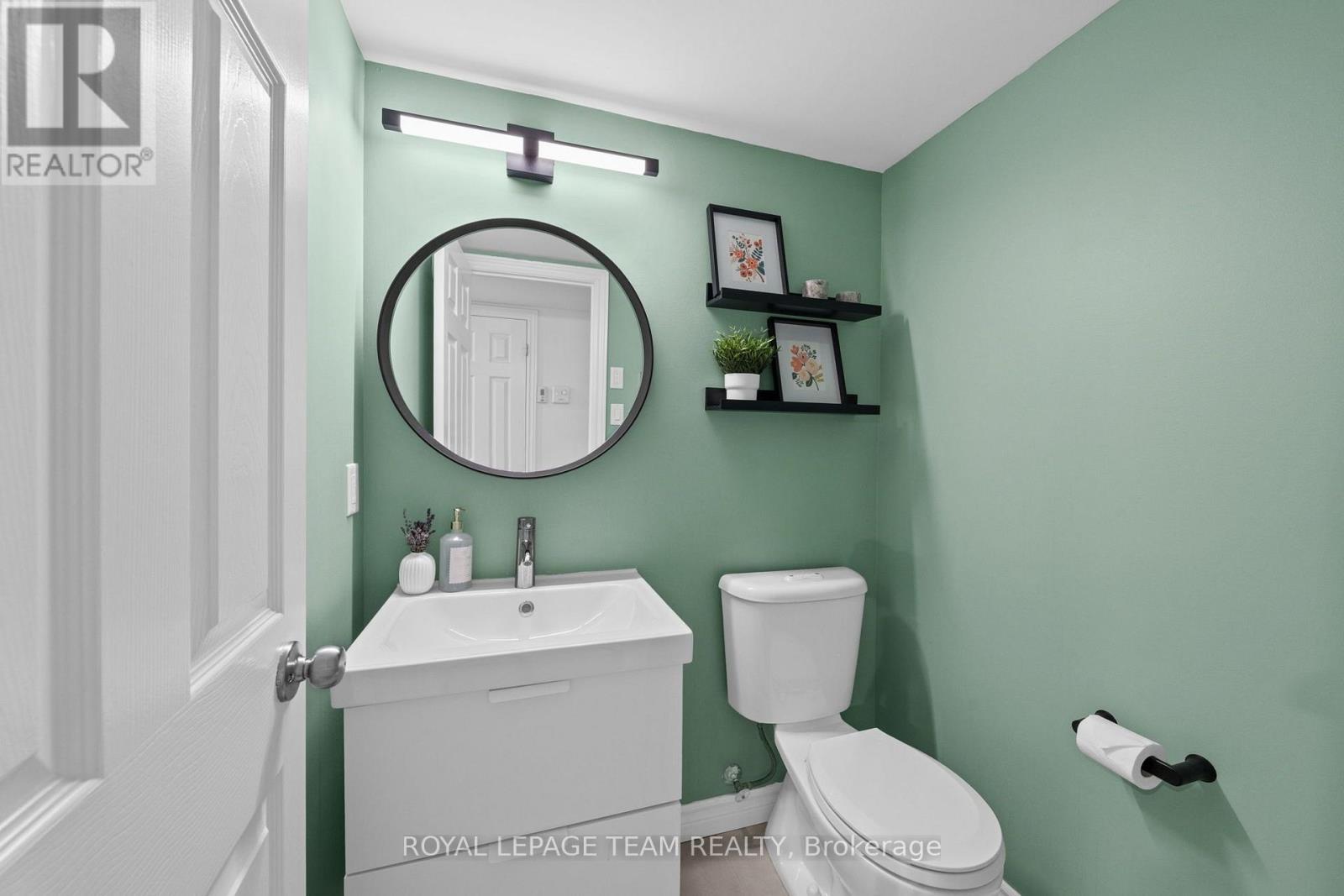 2 - 313 Cresthaven Drive Property Photo 38