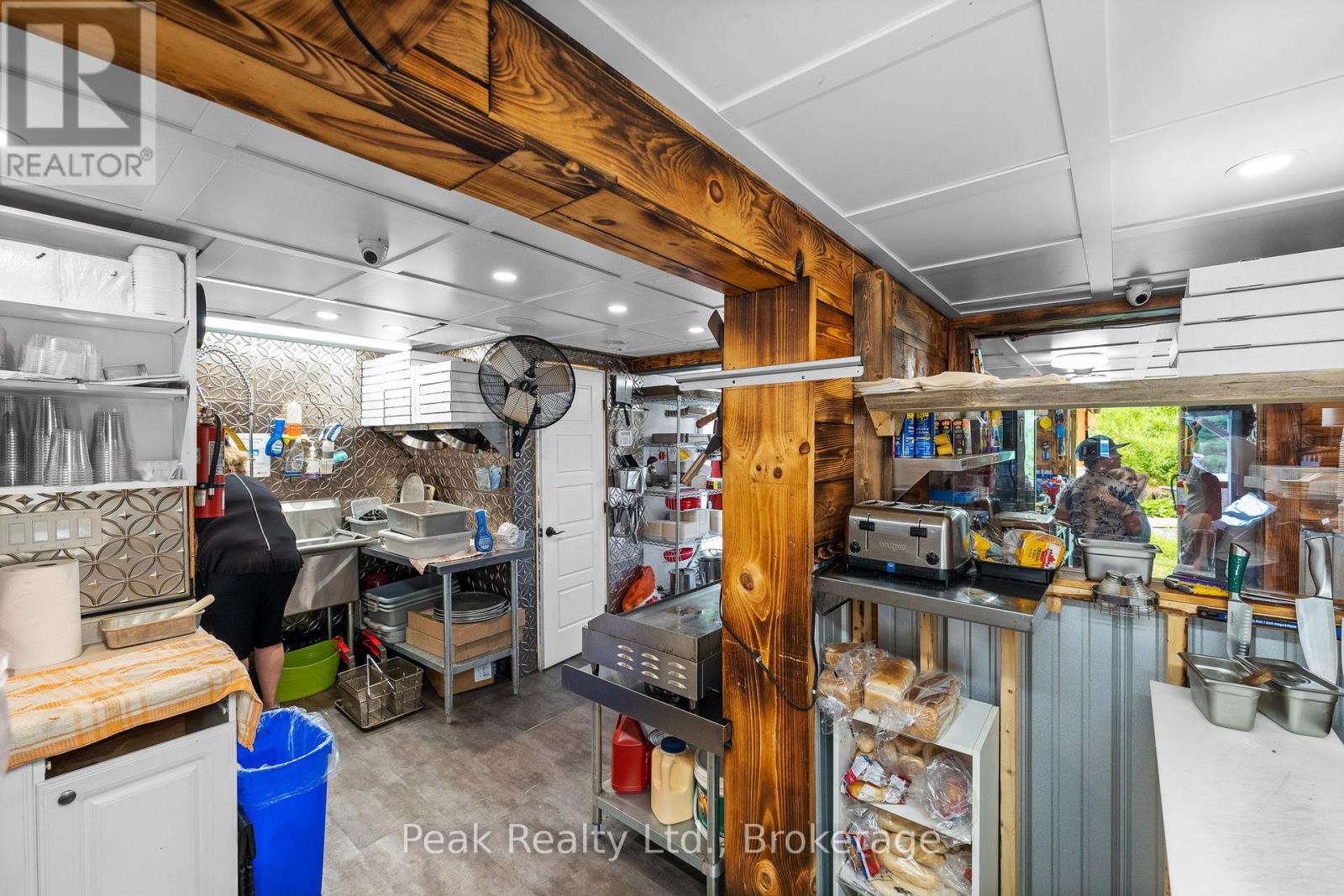 22353 Highway 41 Property Photo 19
