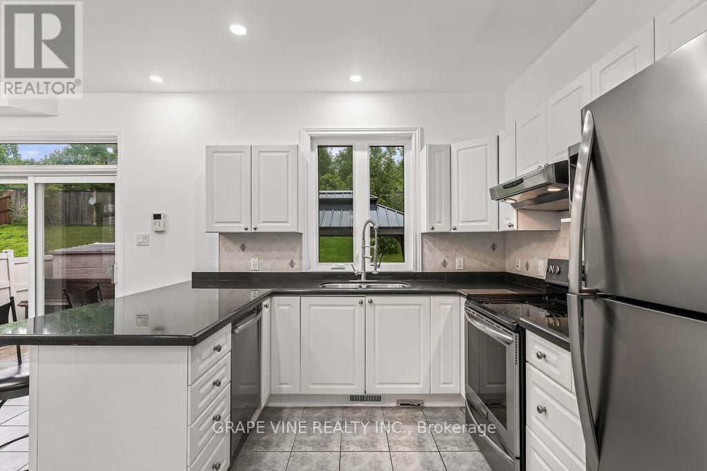 105 Rowallen Place Property Photo 14