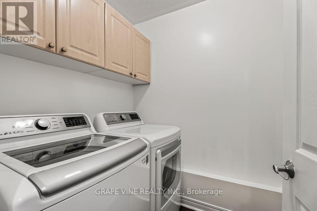 105 Rowallen Place Property Photo 28