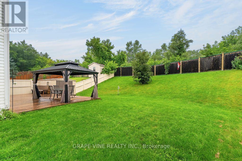 105 Rowallen Place Property Photo 37
