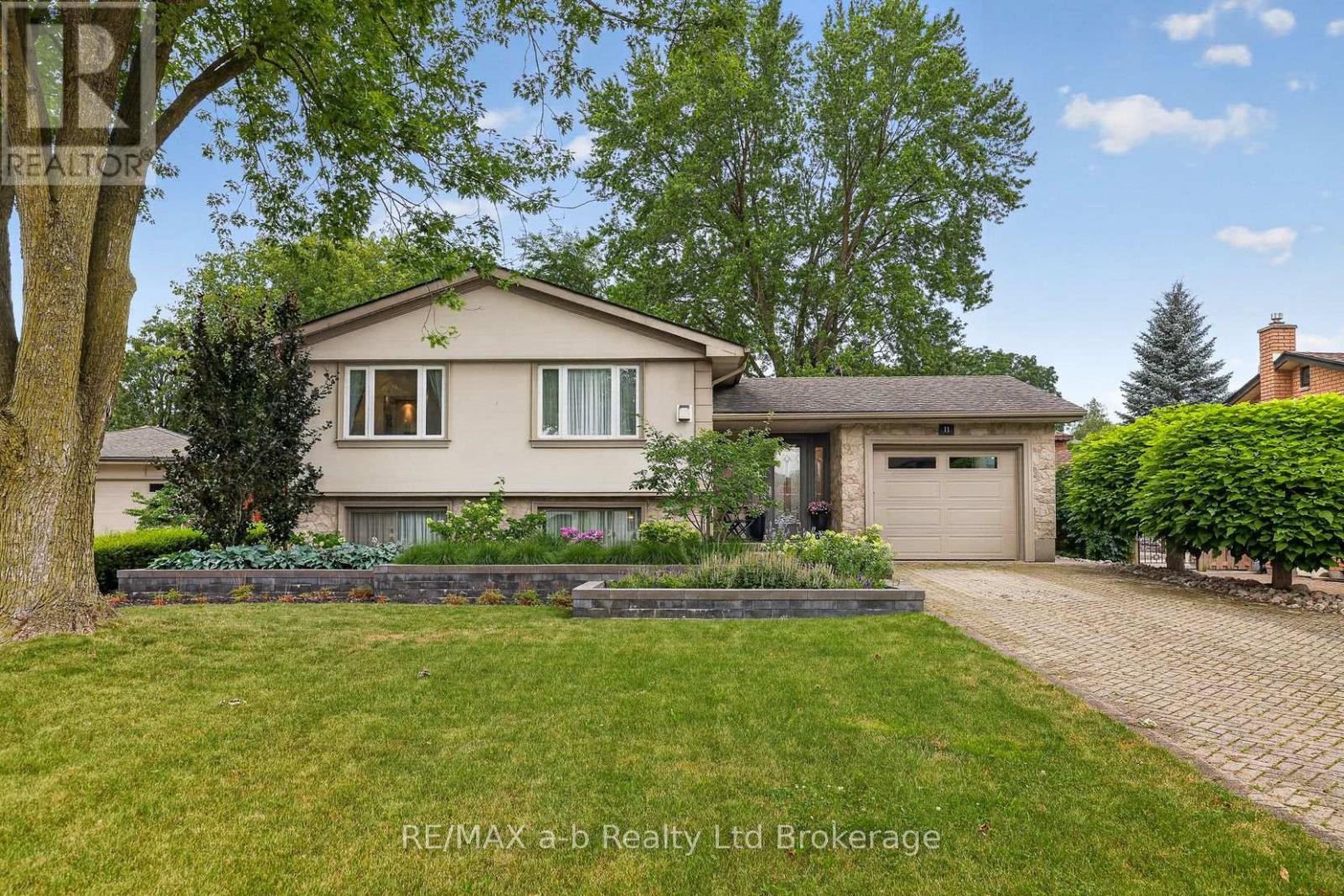 11 Princess Park Road Property Photo 3