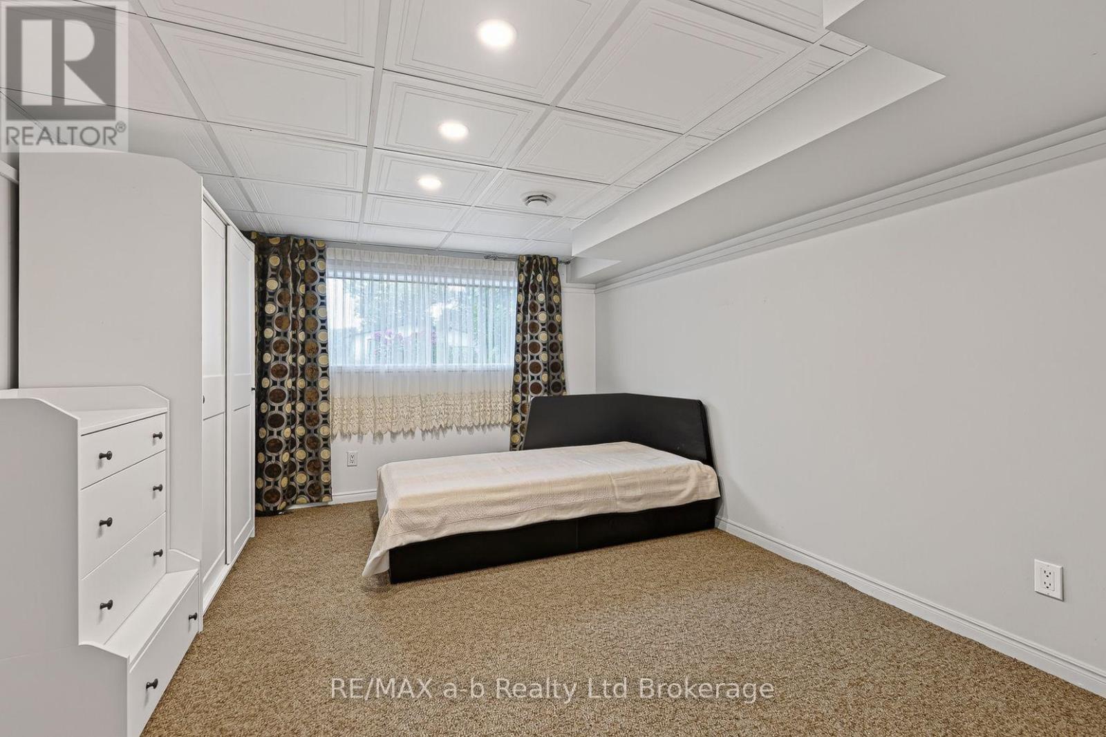 11 Princess Park Road Property Photo 36