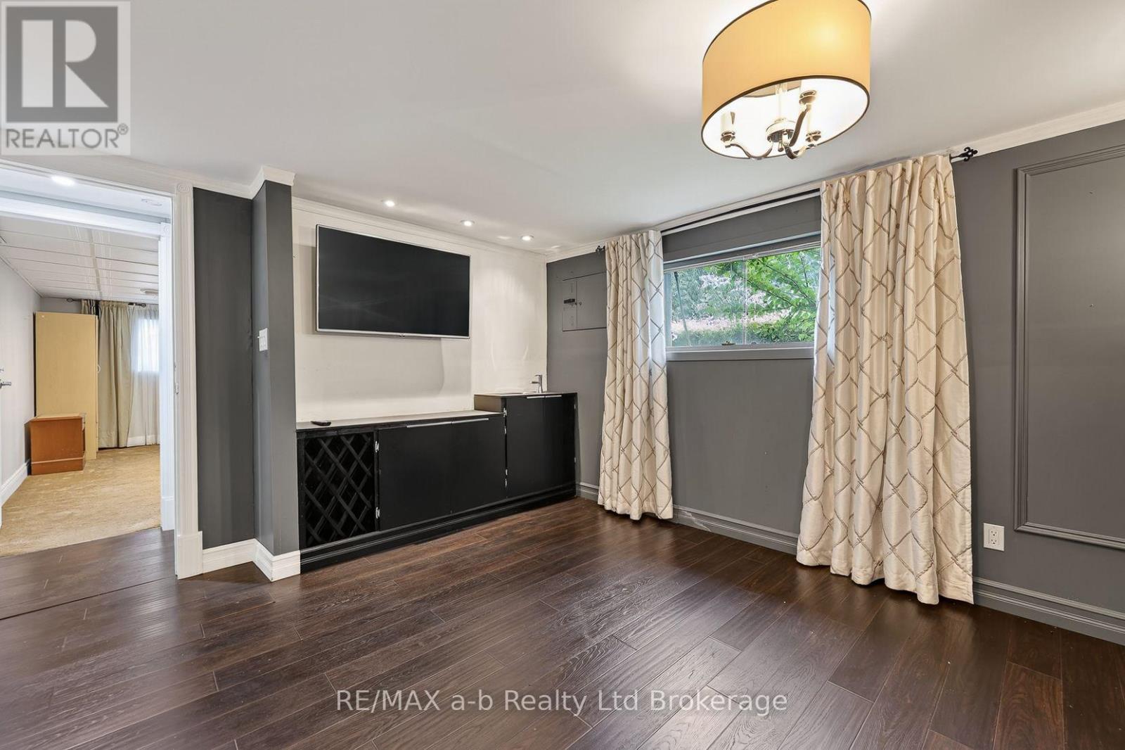 11 Princess Park Road Property Photo 39