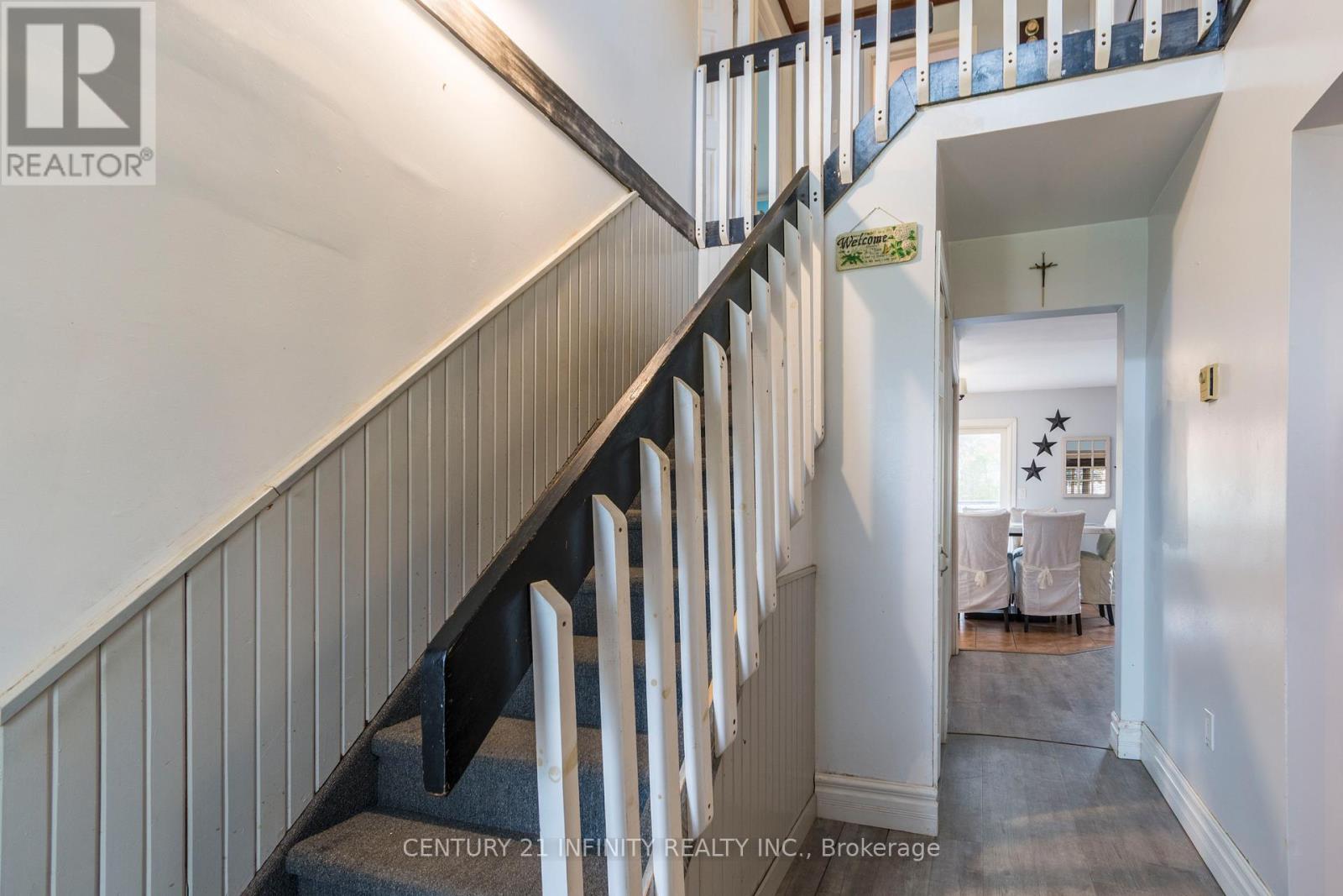 460 Pigden Road Property Photo 8