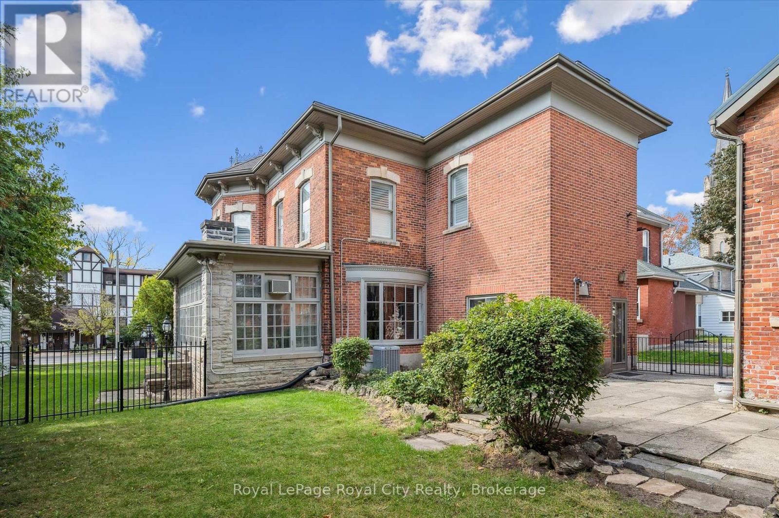 143 Norfolk Street Property Photo 37