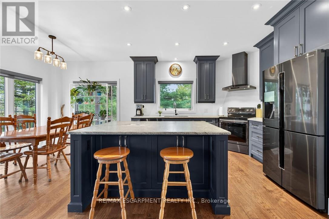 1300 River Road Property Photo 11