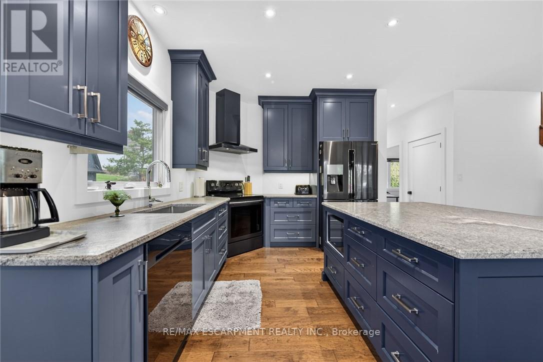 1300 River Road Property Photo 12