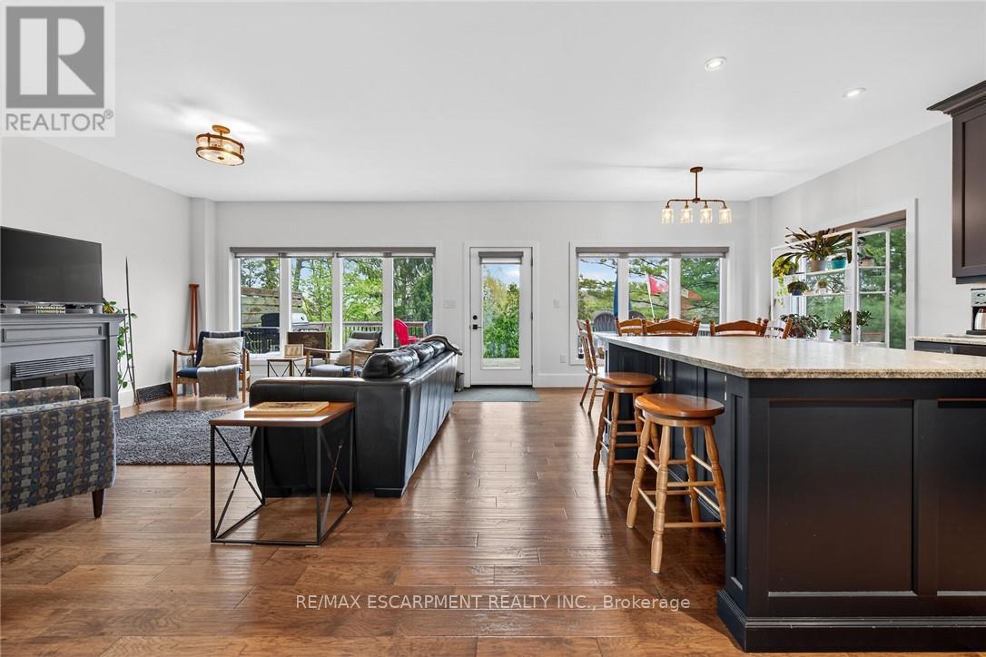 1300 River Road Property Photo 14