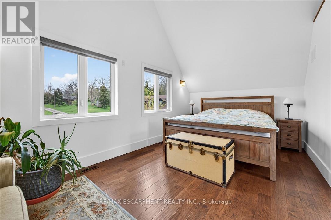 1300 River Road Property Photo 27