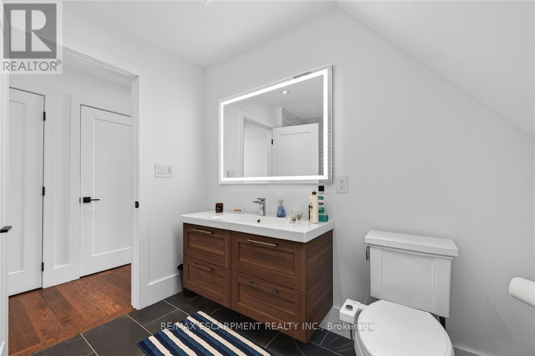 1300 River Road Property Photo 29