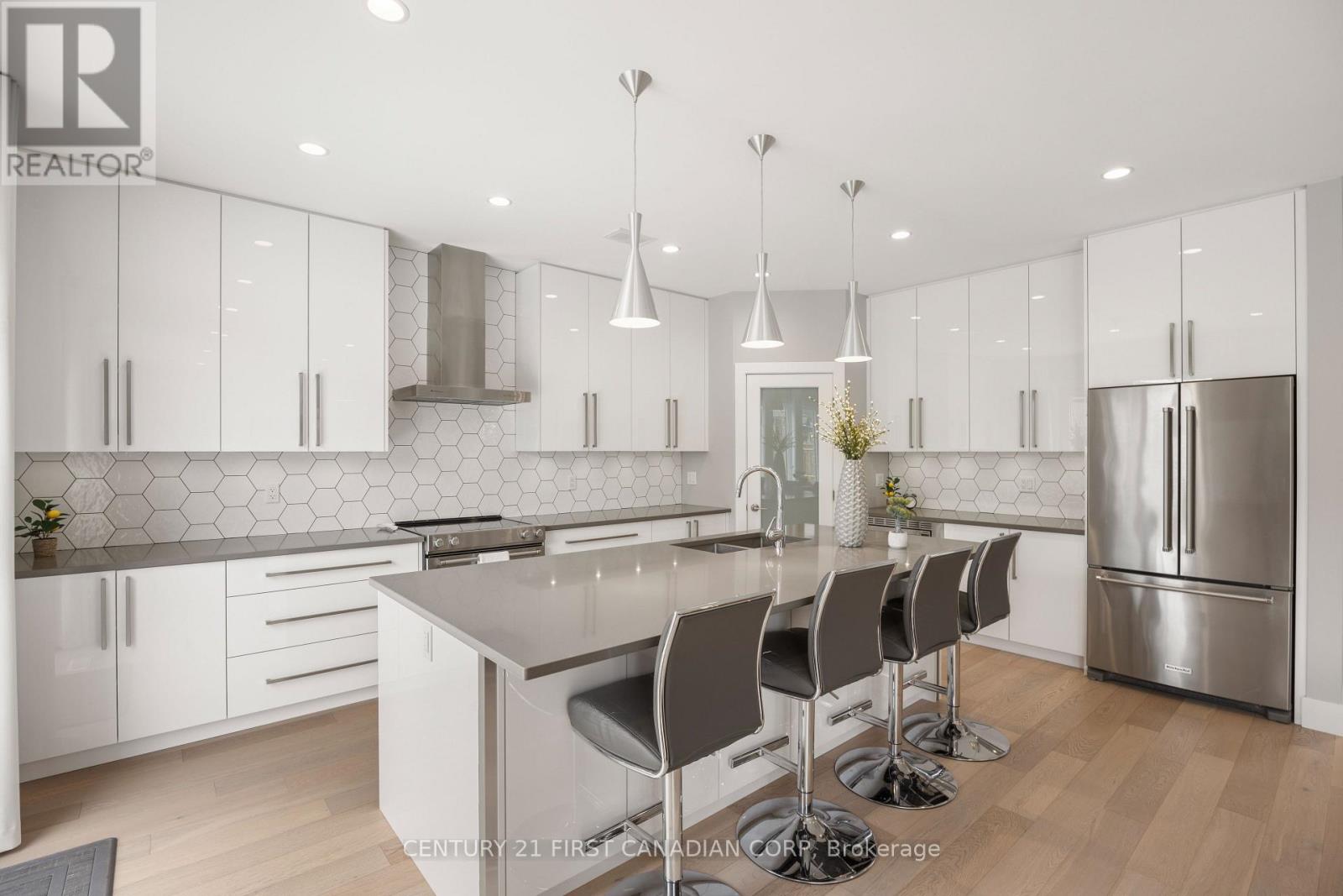 2190 Bakervilla Street Property Photo 16