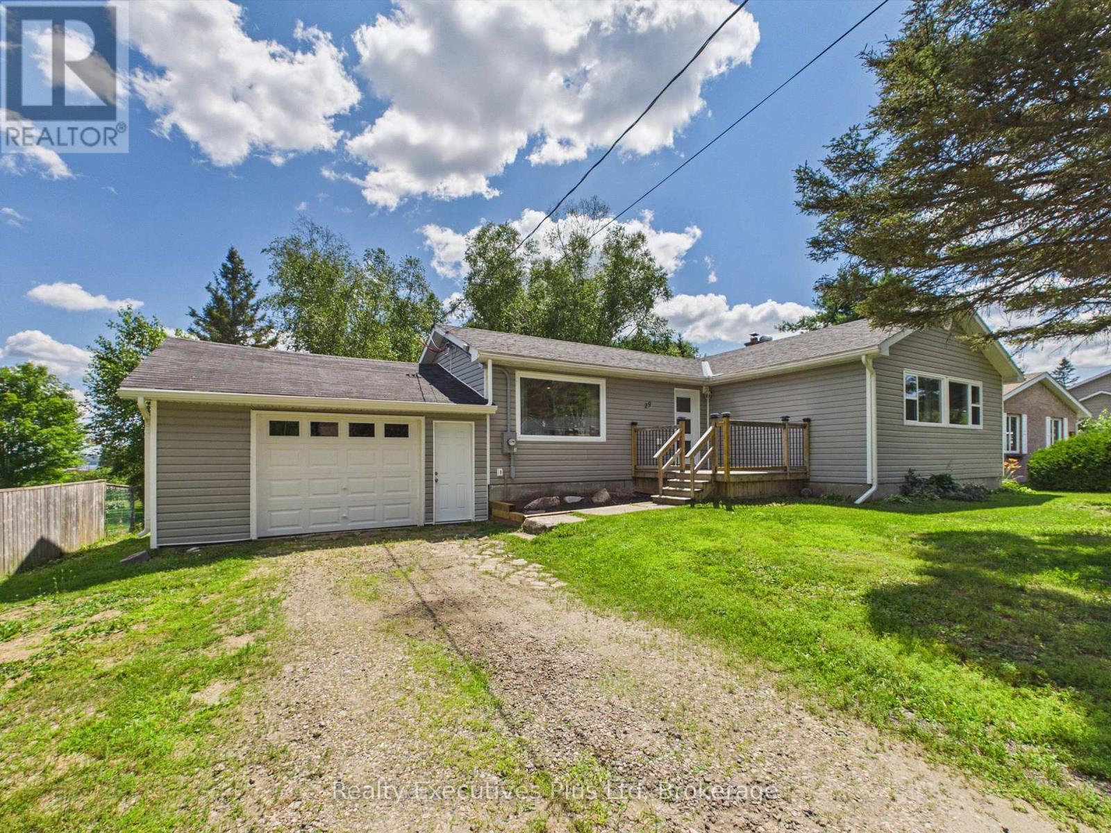 29 Queen Street Property Photo 2