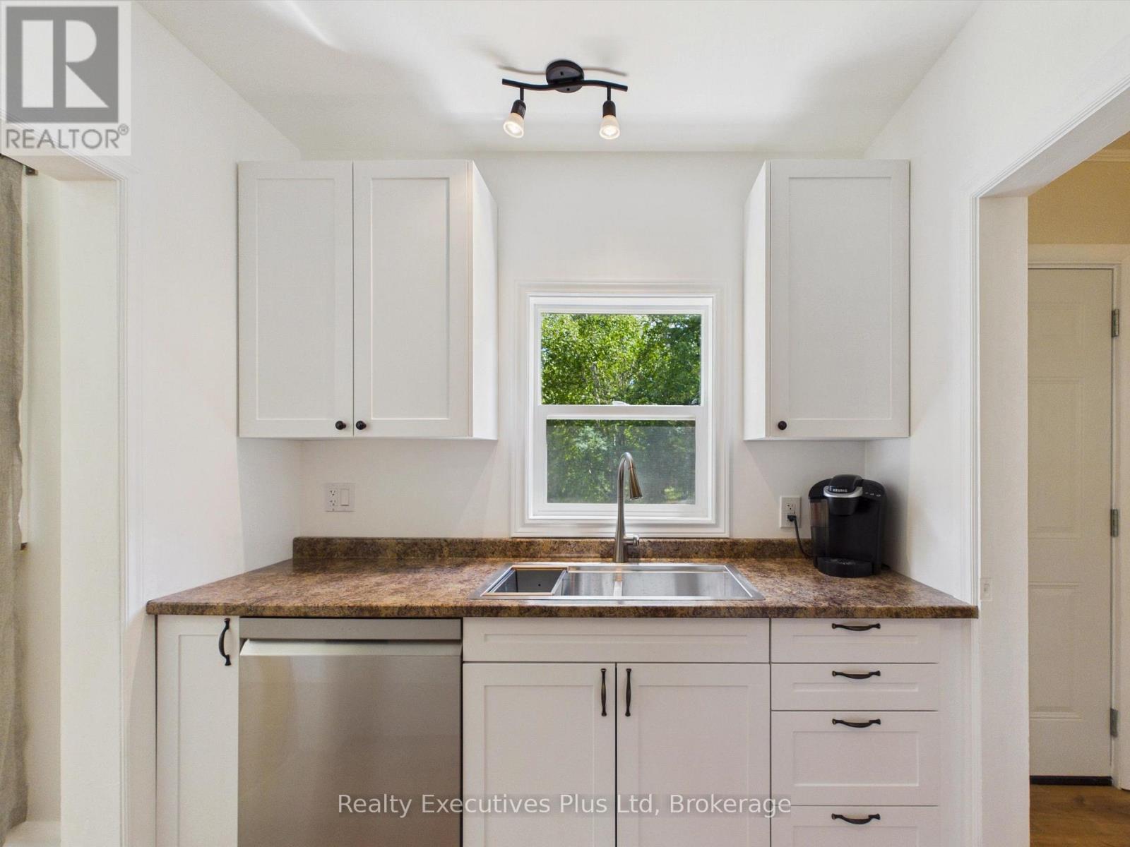 29 Queen Street Property Photo 15