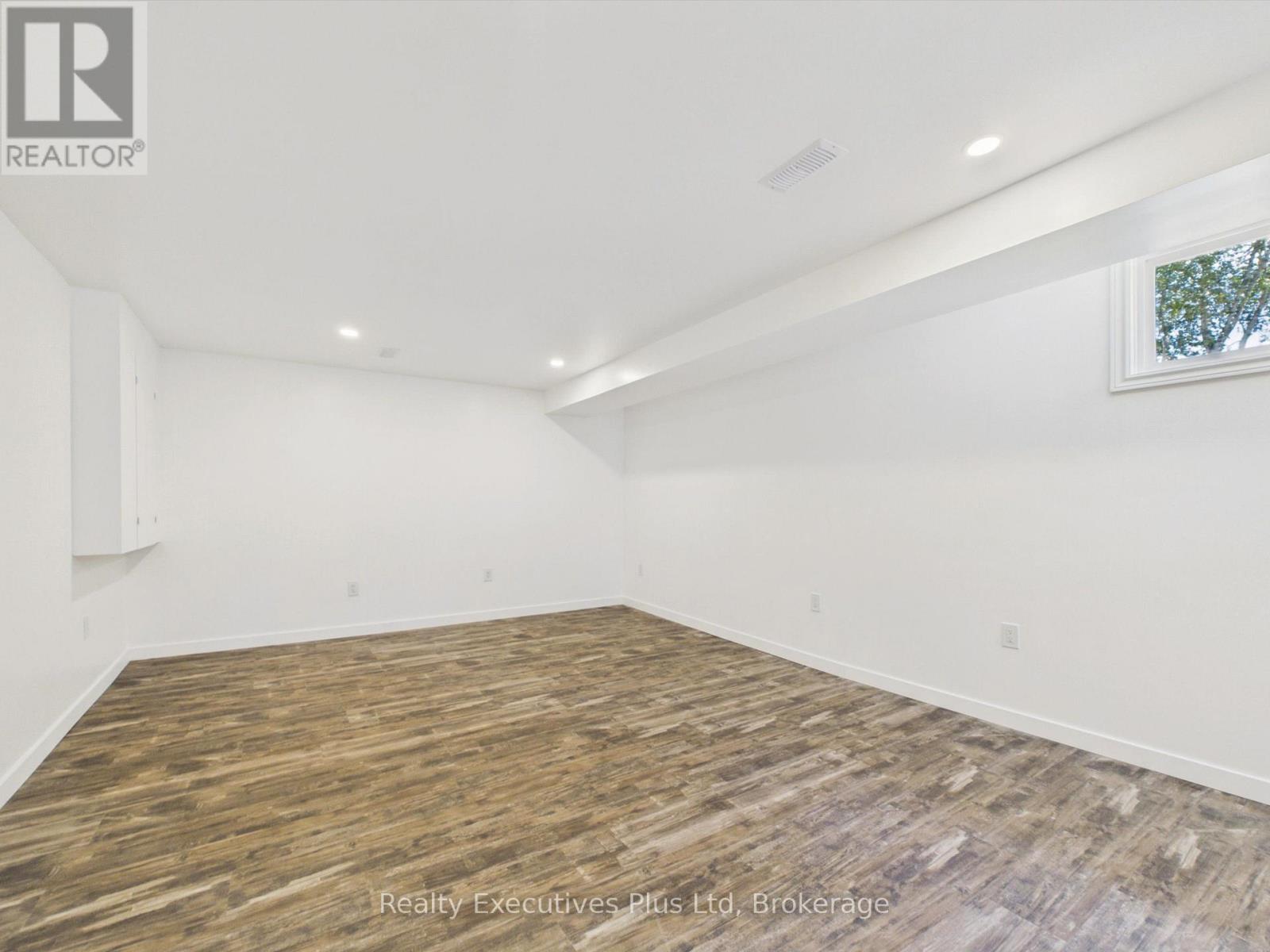 29 Queen Street Property Photo 24