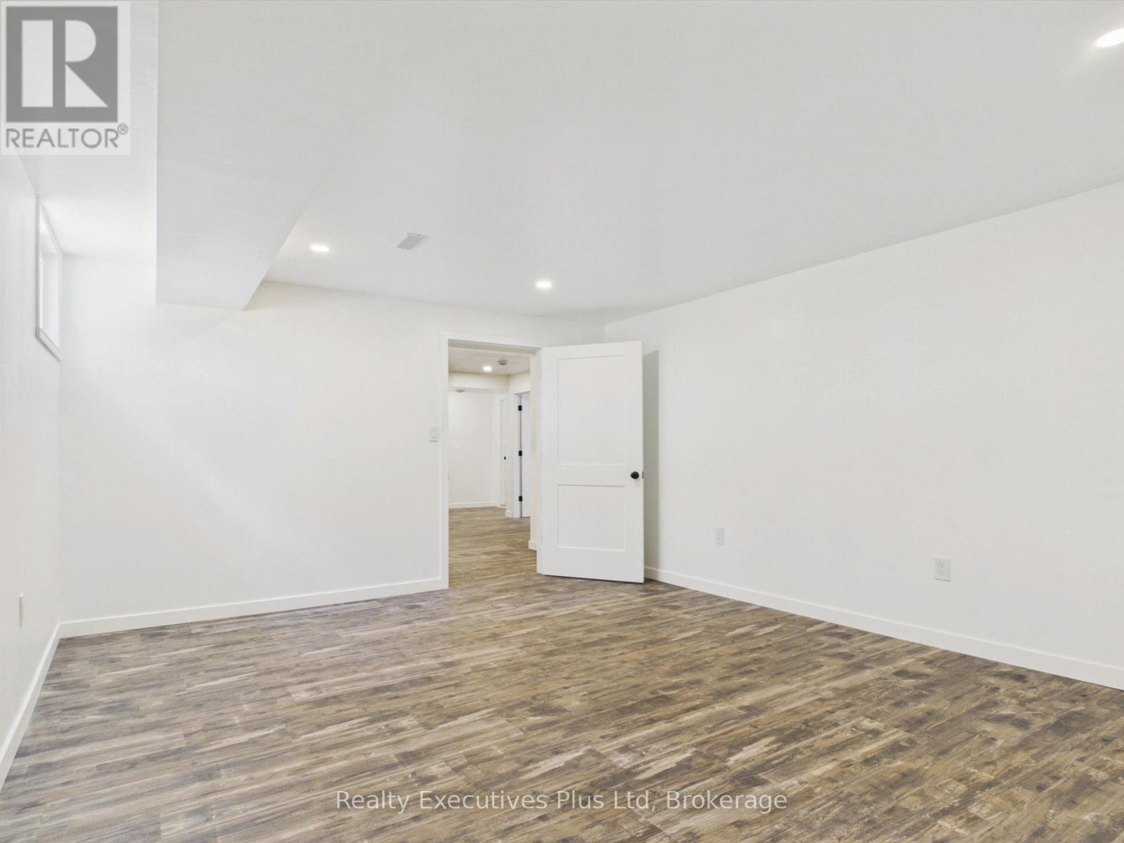 29 Queen Street Property Photo 27