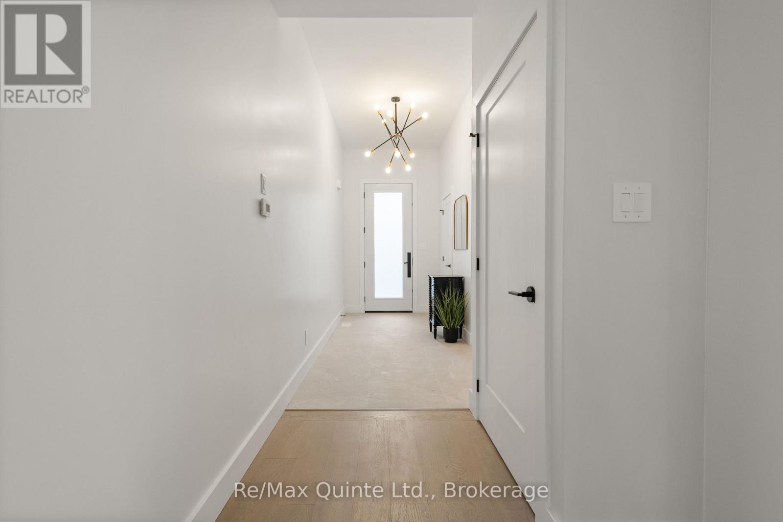 27 Exeter Court Property Photo 10